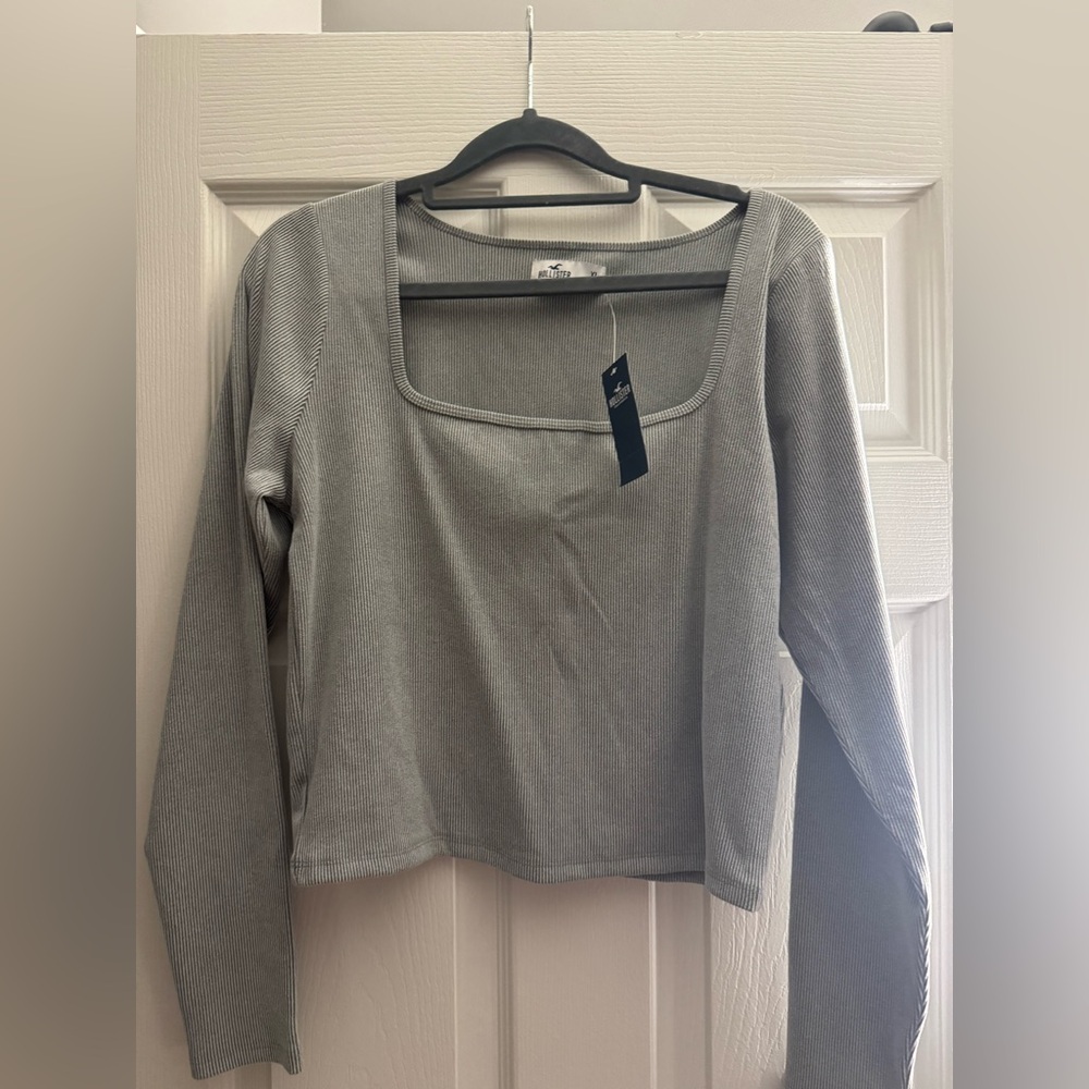 Women's Gray Long Sleeve Top
